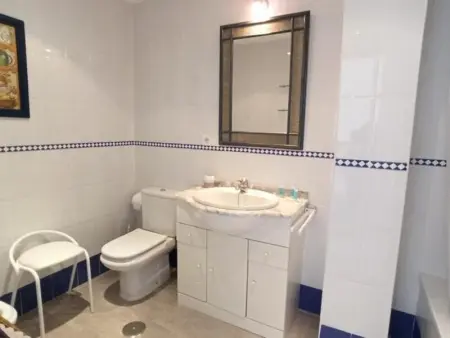 Villa proche plage avec piscine et terrasse, idéale pour famille - Photo 16