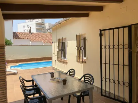 Villa à L'Escala, Maison familiale avec piscine privée à Torroella de Montgrí, à proximité de la plage et des commodités - L1077023