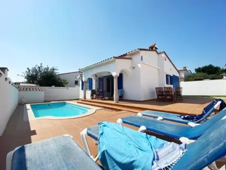 Villa à L'Escala, Maison avec piscine privée, 2 chambres, cheminée, jardin et garage à Torroella de Montgrí - L1077026