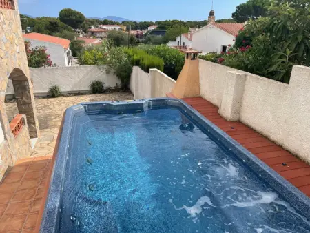 Villa à L'Escala, Maison avec piscine privée et grande terrasse à L'Escala - L1077044