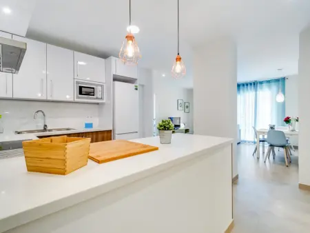 Appartement à Blanes, Appartement à Blanes pour 4 pers., proche mer, lave-vaisselle, Wi-Fi rapide, balcon, parking à proximité - L1077242