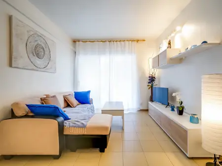 Appartement à Blanes, Appartement confortable à Blanes pour 5 personnes avec piscine à 5 min de la plage et du centre-ville - L1077250