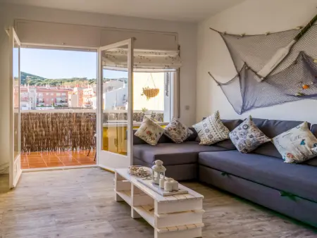 Appartement cosy à Calella, proche de la mer, idéal pour couples, équipé avec Wi-Fi et lave-linge - Photo 2