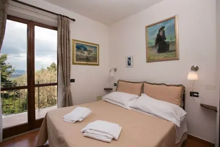 Sassetta Castagno, Retraite avec piscine et spa à flanc de colline - Photo 16