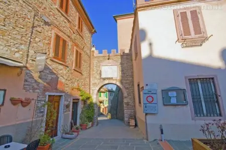 Sassetta Castagno, Retraite avec piscine et spa à flanc de colline - Photo 32