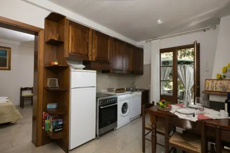 Quercia Gardenia, Appartement à Sassetta avec piscine et jardin - Photo 1