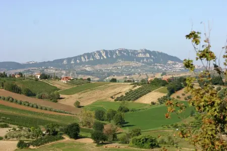 Campo Quattro, Séjour au bord de la piscine à Saint-Marin - Photo 20
