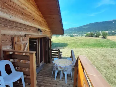 Chalet spacieux avec parking et terrasse à Lans-en-Vercors - Photo 9