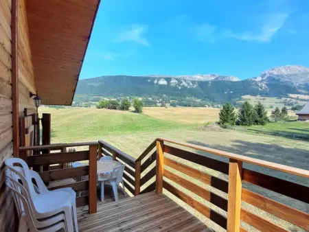 Chalet spacieux avec parking et terrasse à Lans-en-Vercors - Photo 10