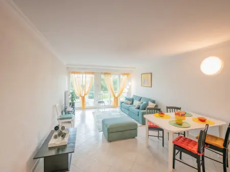 Appartement central avec grande terrasse, garage et WIFI - Photo 4