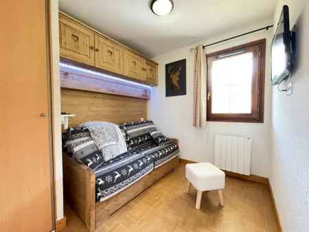 Appartement 2 chambres au pied des pistes avec piscine intérieure - Photo 4