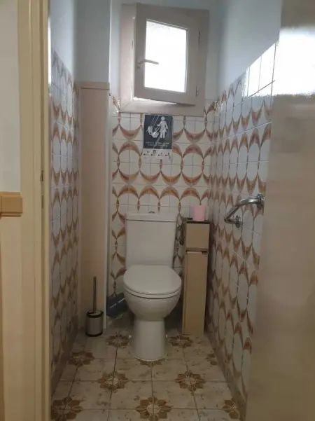 Maison accueillante à Saint-Laurent-du-Var avec jardin - Photo 9