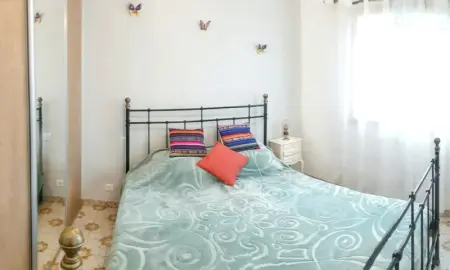 Maison accueillante à Saint-Laurent-du-Var avec jardin - Photo 16