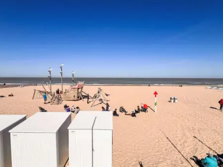 Appartment with beach cabine and parking, Appartement 4 personnes à De Haan - Photo 22
