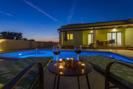 Villa individuelle à Svetvinčenat avec piscine et fitness - Photo 4
