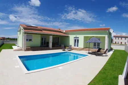 Villa individuelle à Svetvinčenat avec piscine et fitness - Photo 9