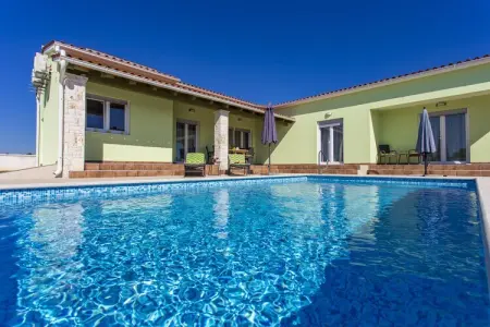 Villa individuelle à Svetvinčenat avec piscine et fitness - Photo 10