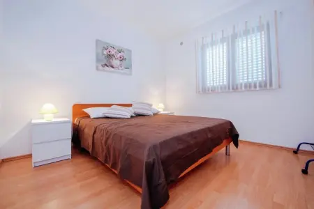 Apartment Masa, Appartement avec piscine chauffée à Starigrad - Photo 3