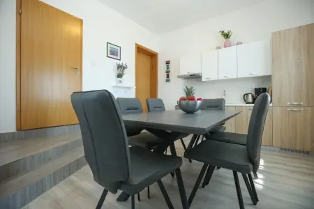 Apartment Masa, Appartement avec piscine chauffée à Starigrad - Photo 6