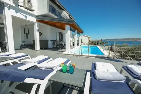 Apartment Masa, Appartement avec piscine chauffée à Starigrad - Photo 19