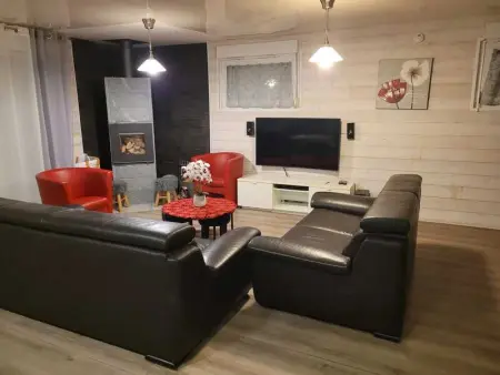 Chalet chaleureux à Cornimont avec piscine privée - Photo 6