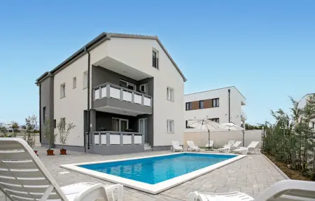 Location Appartement 4 personnes à Vrsi - Photo 0