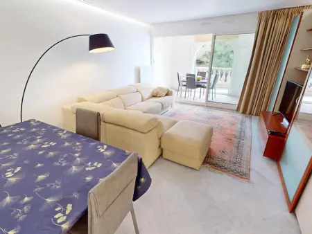 Spacieux 3P en centre-ville avec terrasse vue mer à Menton - Photo 4