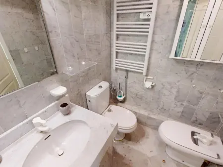 Spacieux 3P en centre-ville avec terrasse vue mer à Menton - Photo 7