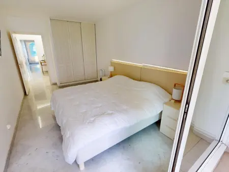 Spacieux 3P en centre-ville avec terrasse vue mer à Menton - Photo 8