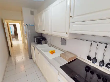 Spacieux 3P en centre-ville avec terrasse vue mer à Menton - Photo 9