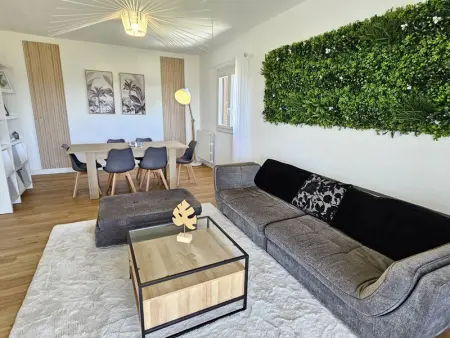 Appartement rénové, 5 min plage, climatisation, parking - Photo 2