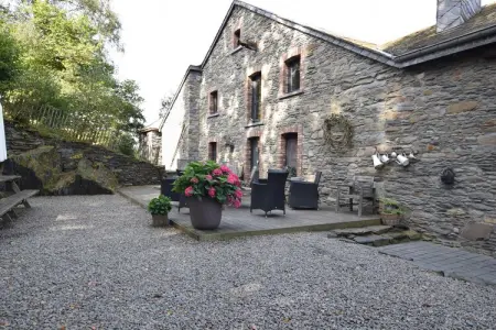 Le moulin d en bas, Moulin rénové à Bastogne près d'une cascade - Photo 6
