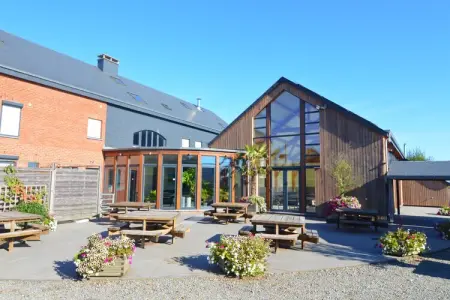 Les Bains 33 p, Maison dans les Ardennes avec Piscine & Sauna - Photo 2