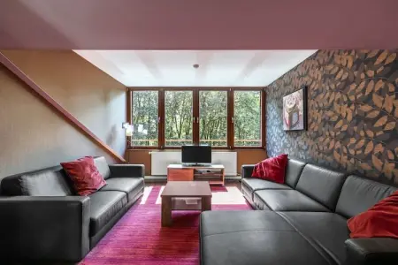 La Résidence, Maison dans les Ardennes avec Piscine - Photo 3