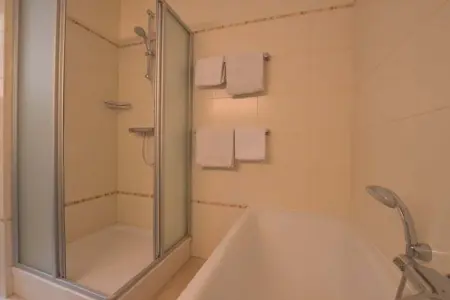 La Résidence, Maison dans les Ardennes avec Piscine - Photo 29