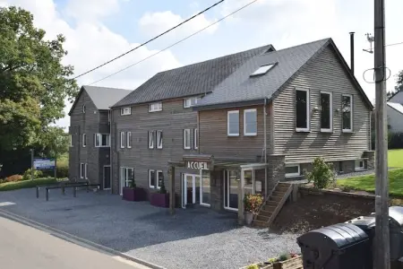 La Joie de Vivre, Maison en Ardennes avec Piscine et Sauna - Photo 10