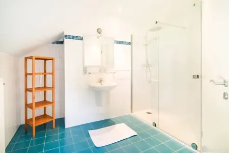 La Pellegrine, Luxueuse maison de vacances avec piscine intérieure et sauna! - Photo 25