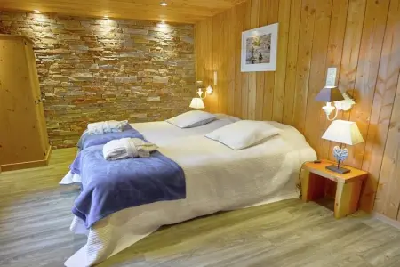 The Wood-Stone Cottage, Chalet cosy à Stoumont avec piscine intérieure et hammam - Photo 17