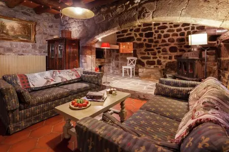 Maison de vacance - Cros-de-Géorand, Charmante longère avec piscine à Cros-de-Géorand - Photo 2