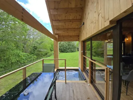 Chalet Médiéval à Domme avec Spa et Parking, Gite 4 personnes à Domme - Photo 1