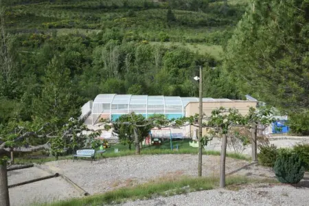 Charmante maison de vacances à La Roche-sur-le-Buis avec piscine - Photo 9