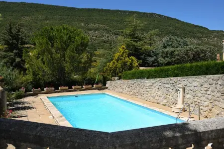 Charmante maison de vacances à La Roche-sur-le-Buis avec piscine - Photo 12