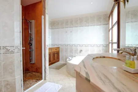 Wundeschönes & Nachhaltiges Casa Cap Vermell, Magnifique Villa à Capdepera Majorque avec jacuzzi - Photo 25