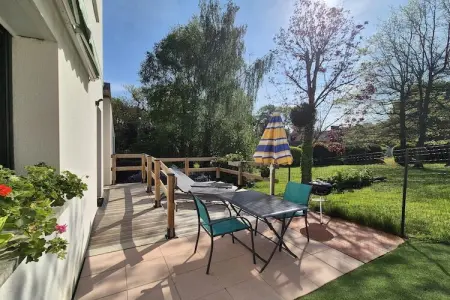 Joli rez-de-jardin avec terrasse sud plage 800 m - Photo 1