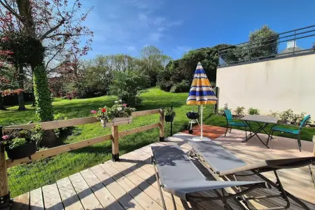 Joli rez-de-jardin avec terrasse sud plage 800 m - Photo 9