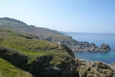 Joli rez-de-jardin avec terrasse sud plage 800 m - Photo 14