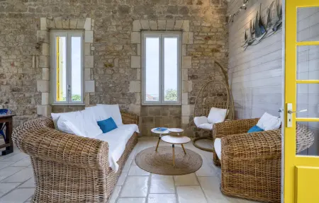 Location Maison 8 personnes à Port des Barques - Photo 3