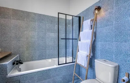 Location Maison 8 personnes à Port des Barques - Photo 38