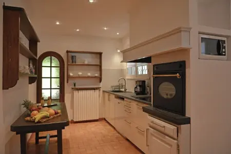 La maison des Écureuils, Élégante demeure en Provence - Photo 3