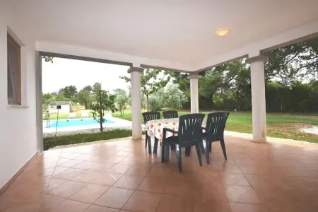 App Musoga 2, Appartement moderne avec piscine à Banjole - Photo 13